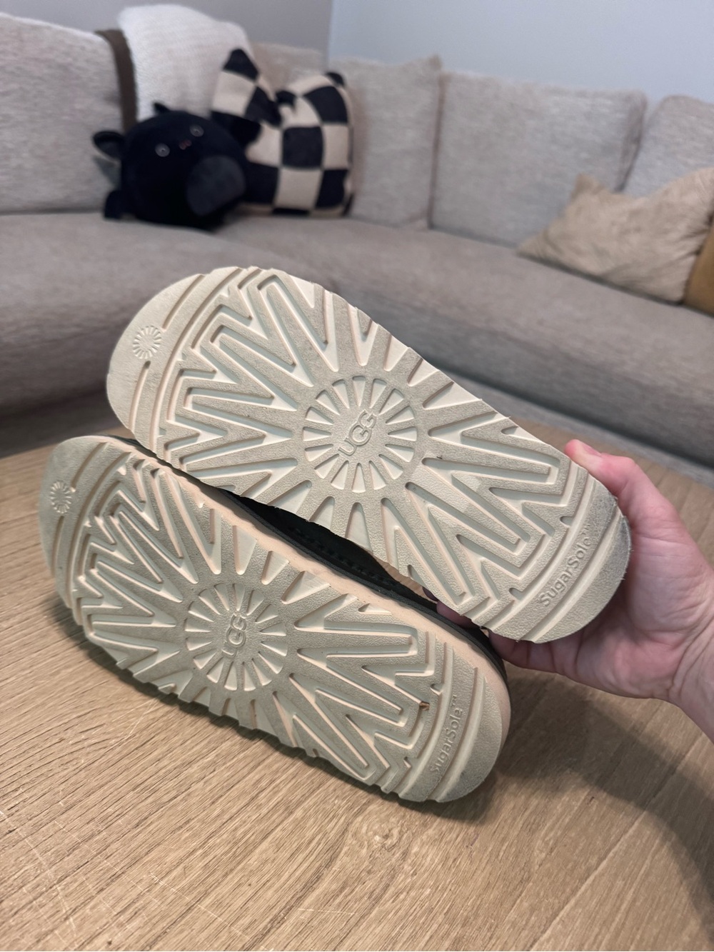 UGG Olive Green Goldenstar Hi Slide Platform Sandals - Picture 7 of 7